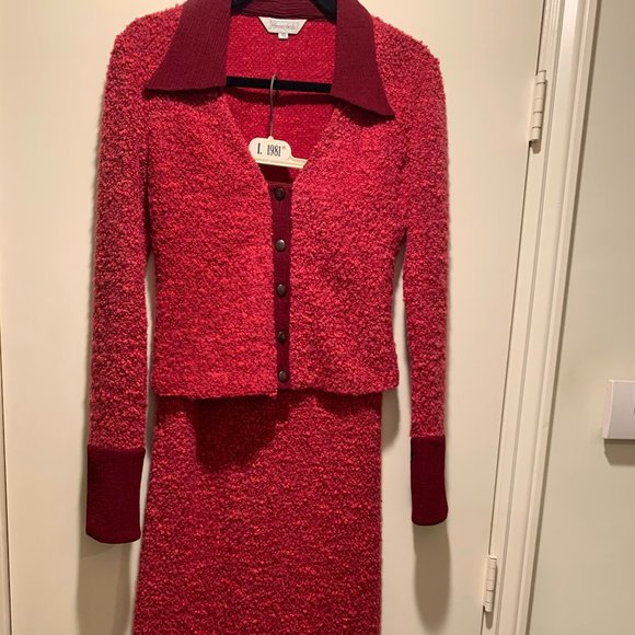 Vintage Red Knit Top and Skirt Set - Picture 7 of 11